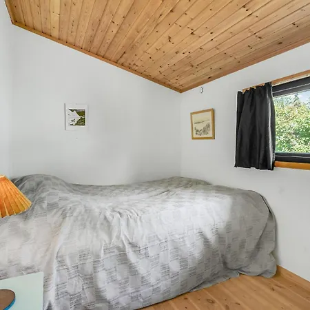 Schönes Haus Mit 3 Schlafzimmern In Føllenslev