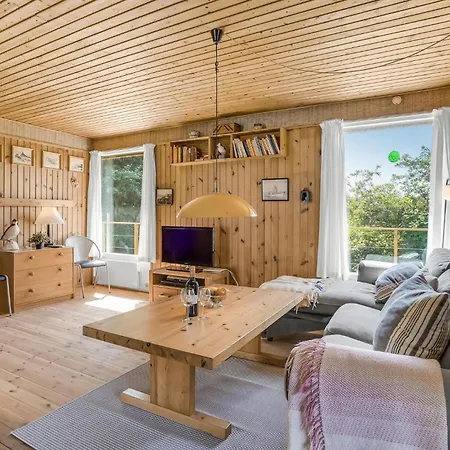 Schönes Haus Mit 3 Schlafzimmern In Føllenslev