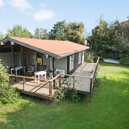 Holiday home Gorgeous In With Kitchen Follenslev